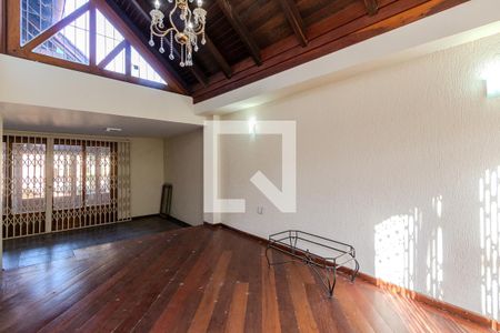 Sala de casa à venda com 3 quartos, 280m² em Cristal, Porto Alegre