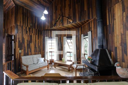 Sala de Estar de casa para alugar com 2 quartos, 216m² em Cidade Parquelandia, Itaquaquecetuba