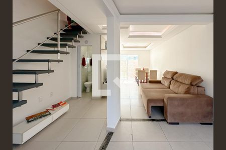 Sala de TV de apartamento para alugar com 2 quartos, 70m² em Ingleses Norte, Florianópolis