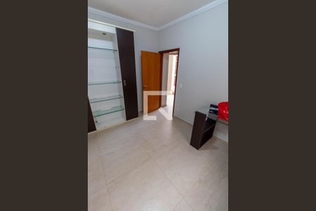 SUITE REVERSÍVEL de casa para alugar com 4 quartos, 275m² em Parque das Flores, Campinas