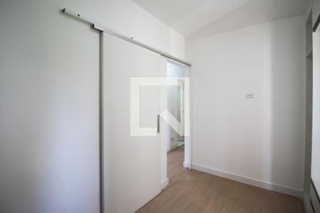Quarto 1 de apartamento para alugar com 3 quartos, 76m² em Vila Olímpia, São Paulo