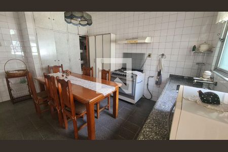 Casa à venda com 5 quartos, 250m² em Santa Paula, São Caetano do Sul