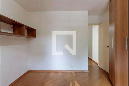 Casa à venda com 3 quartos, 211m² em Parque Jaçatuba, Santo André