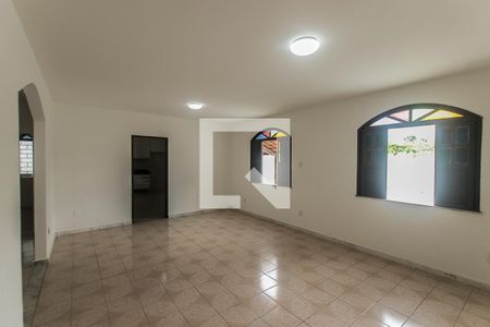 Sala de casa de condomínio para alugar com 4 quartos, 500m² em Piatã, Salvador