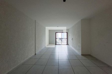 Sala de apartamento para alugar com 3 quartos, 188m² em Vila Tupi, Praia Grande