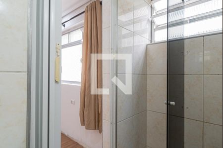 Banheiro de kitnet/studio para alugar com 1 quarto, 26m² em Bela Vista, São Paulo