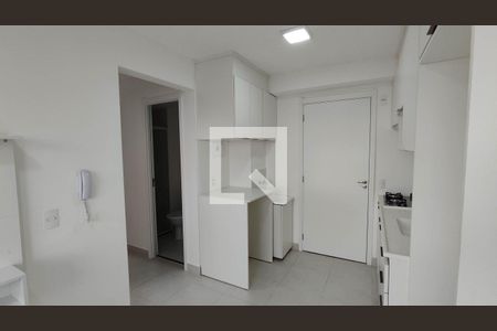 Sala / Cozinha / área de serviço de apartamento para alugar com 2 quartos, 32m² em Vila Carmosina, São Paulo