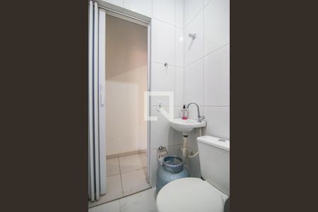 edicula banheiro  de casa para alugar com 4 quartos, 191m² em Jardim Hubert, Indaiatuba