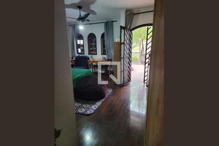 Casa à venda com 3 quartos, 208m² em Jardim Las Vegas, Santo André