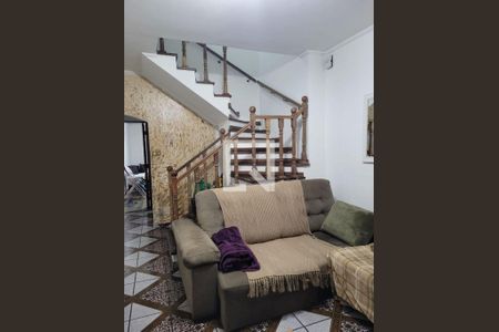 Casa à venda com 3 quartos, 208m² em Jardim Las Vegas, Santo André