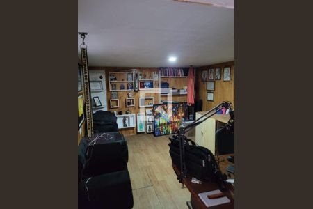 Casa à venda com 3 quartos, 208m² em Jardim Las Vegas, Santo André