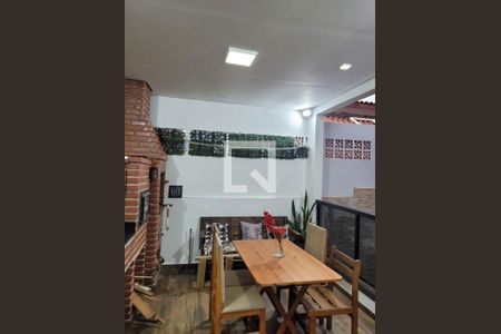 Casa à venda com 3 quartos, 208m² em Jardim Las Vegas, Santo André