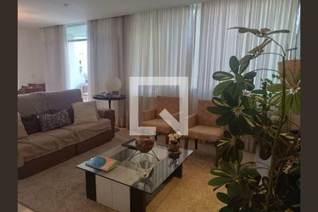 Apartamento à venda com 4 quartos, 200m² em Icaraí, Niterói