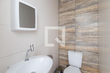 Banheiro de casa para alugar com 2 quartos, 100m² em Vila Nivi, São Paulo