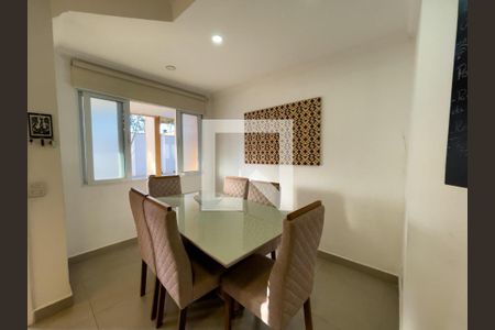 Foto 01 de casa de condomínio à venda com 3 quartos, 130m² em Nova Aldeinha, Barueri