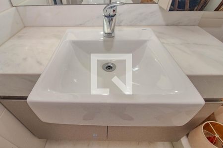 Banheiro da Suíte 1 de apartamento para alugar com 3 quartos, 204m² em Auxiliadora, Porto Alegre