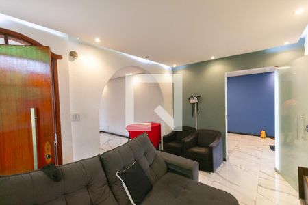 Casa à venda com 3 quartos, 210m² em Alípio de Melo, Belo Horizonte