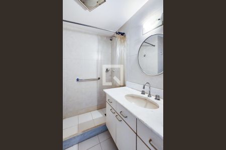 Banheiro da Suíte 1 de apartamento para alugar com 2 quartos, 70m² em Maracanã, Rio de Janeiro