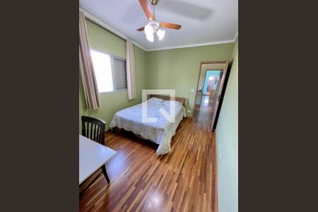 Foto 16 de casa à venda com 3 quartos, 260m² em Jardim Tupanci, Barueri