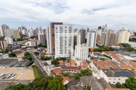 Sala vista de apartamento à venda com 3 quartos, 175m² em Vila Itapura, Campinas
