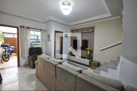 Sala de casa para alugar com 2 quartos, 120m² em Vila Sabrina, São Paulo