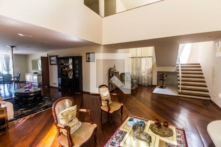 Sala de casa de condomínio à venda com 2 quartos, 700m² em Alphaville, Santana de Parnaíba