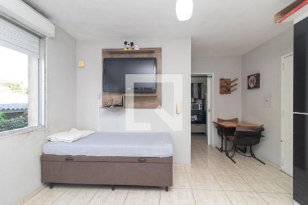 Sala/Quarto de apartamento para alugar com 1 quarto, 32m² em Partenon, Porto Alegre