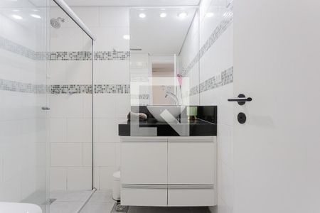 Banheiro de kitnet/studio para alugar com 1 quarto, 35m² em Jardins, São Paulo