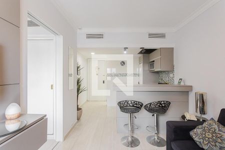 Sala de kitnet/studio para alugar com 1 quarto, 35m² em Jardins, São Paulo