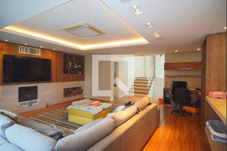 Sala 2 de casa para alugar com 3 quartos, 420m² em São João, Porto Alegre