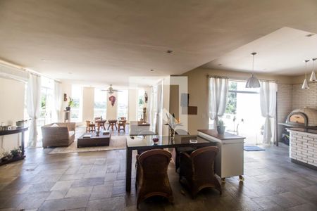 Sala  de casa de condomínio à venda com 4 quartos, 700m² em Alphaville, Santana de Parnaíba