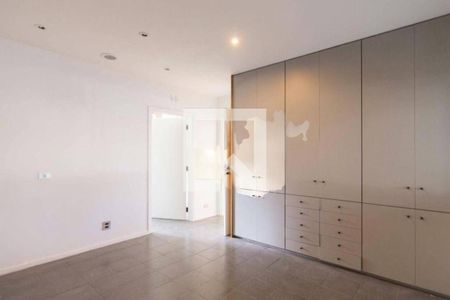 Casa à venda com 4 quartos, 780m² em Alphaville Industrial, Barueri