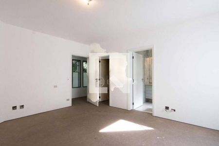 Casa à venda com 4 quartos, 780m² em Alphaville Industrial, Barueri