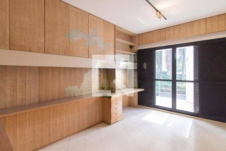 Casa à venda com 4 quartos, 780m² em Alphaville Industrial, Barueri