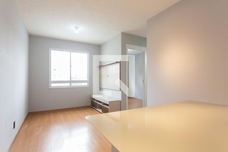 Sala de apartamento para alugar com 2 quartos, 43m² em Vila Carmosina, São Paulo