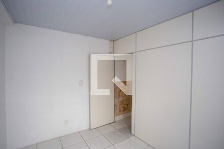 Quarto 1 de casa para alugar com 2 quartos, 80m² em Jardim Miriam, São Paulo