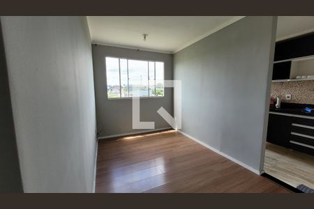 Sala de apartamento para alugar com 2 quartos, 42m² em Jardim das Oliveiras, Itaquaquecetuba