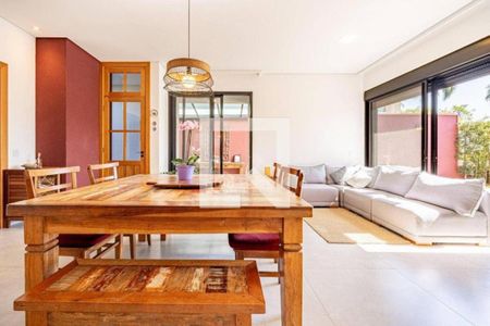 Casa à venda com 4 quartos, 330m² em Alphaville, Santana de Parnaíba