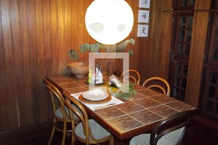 Casa à venda com 5 quartos, 720m² em Residencial Tres (Alphaville), Santana de Parnaíba