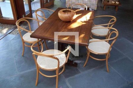 Casa à venda com 5 quartos, 720m² em Residencial Tres (Alphaville), Santana de Parnaíba