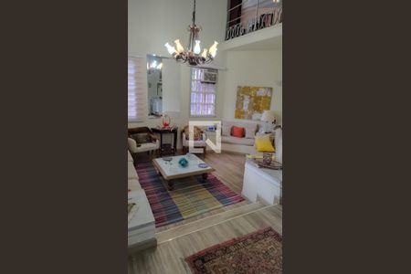 Casa para alugar com 4 quartos, 400m² em Granja Viana, Cotia