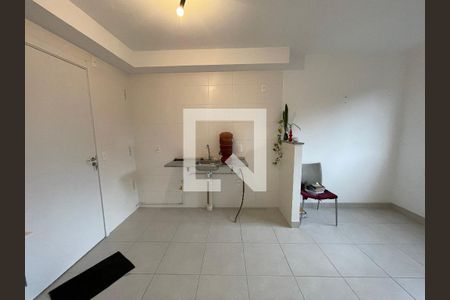 Sala/Cozinha de apartamento para alugar com 2 quartos, 35m² em Jardim Celeste, São Paulo