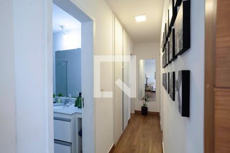 Corredor de apartamento à venda com 3 quartos, 70m² em Ouro Preto, Belo Horizonte