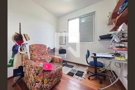 Quarto 3 de apartamento à venda com 3 quartos, 80m² em Sagrada Família, Belo Horizonte