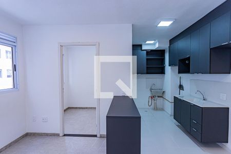 Sala, cozinha e área de serviço de apartamento para alugar com 2 quartos, 35m² em Jardim Pereira Leite, São Paulo