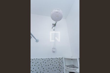 Banheiro de casa para alugar com 1 quarto, 60m² em Vila Mangalot, São Paulo