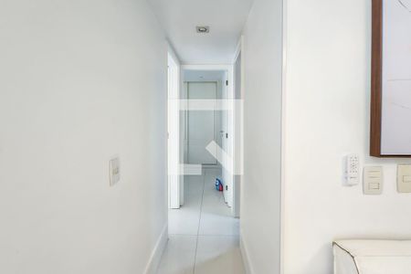 Corredor  de apartamento à venda com 3 quartos, 194m² em Jardim Botânico, Rio de Janeiro