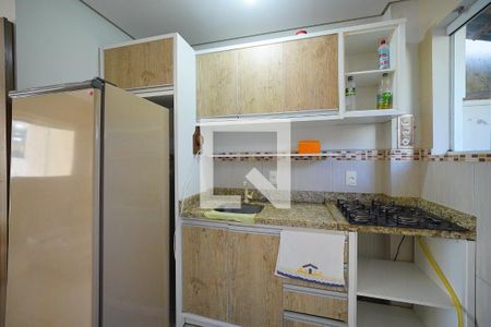 Sala - Cozinha de casa de condomínio para alugar com 2 quartos, 71m² em Ingleses Norte, Florianópolis