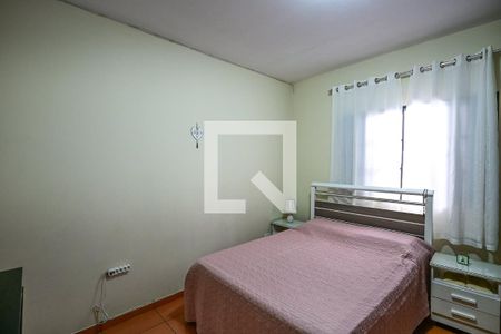 Quarto 1 de casa para alugar com 2 quartos, 114m² em Jardim Santa Cecilia, Taboão da Serra