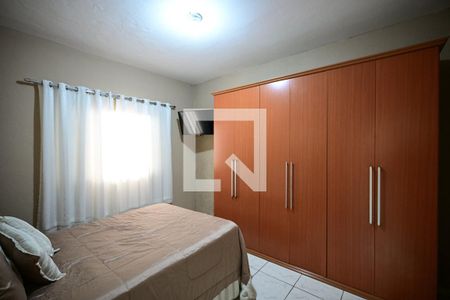 Quarto 1 de casa para alugar com 2 quartos, 112m² em Jardim Santa Cecilia, Taboão da Serra